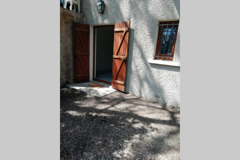 En Plein Cœur De L'île De Loisirs De Appartement Buthiers